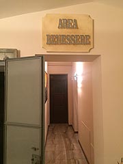 Zugang zum Wellnessbereich in der Villa Cantoni in Gropello Cairoli (©Foto: Martin Schmitz)